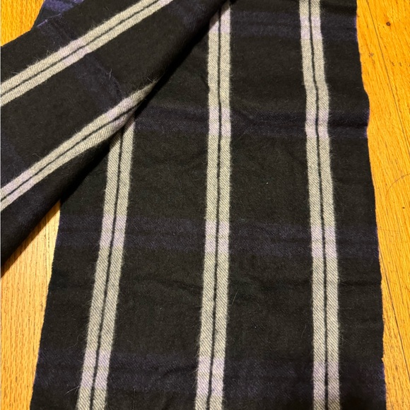 Lanvin Paris cashmere scarf in like new condition - Picture 3 of 6